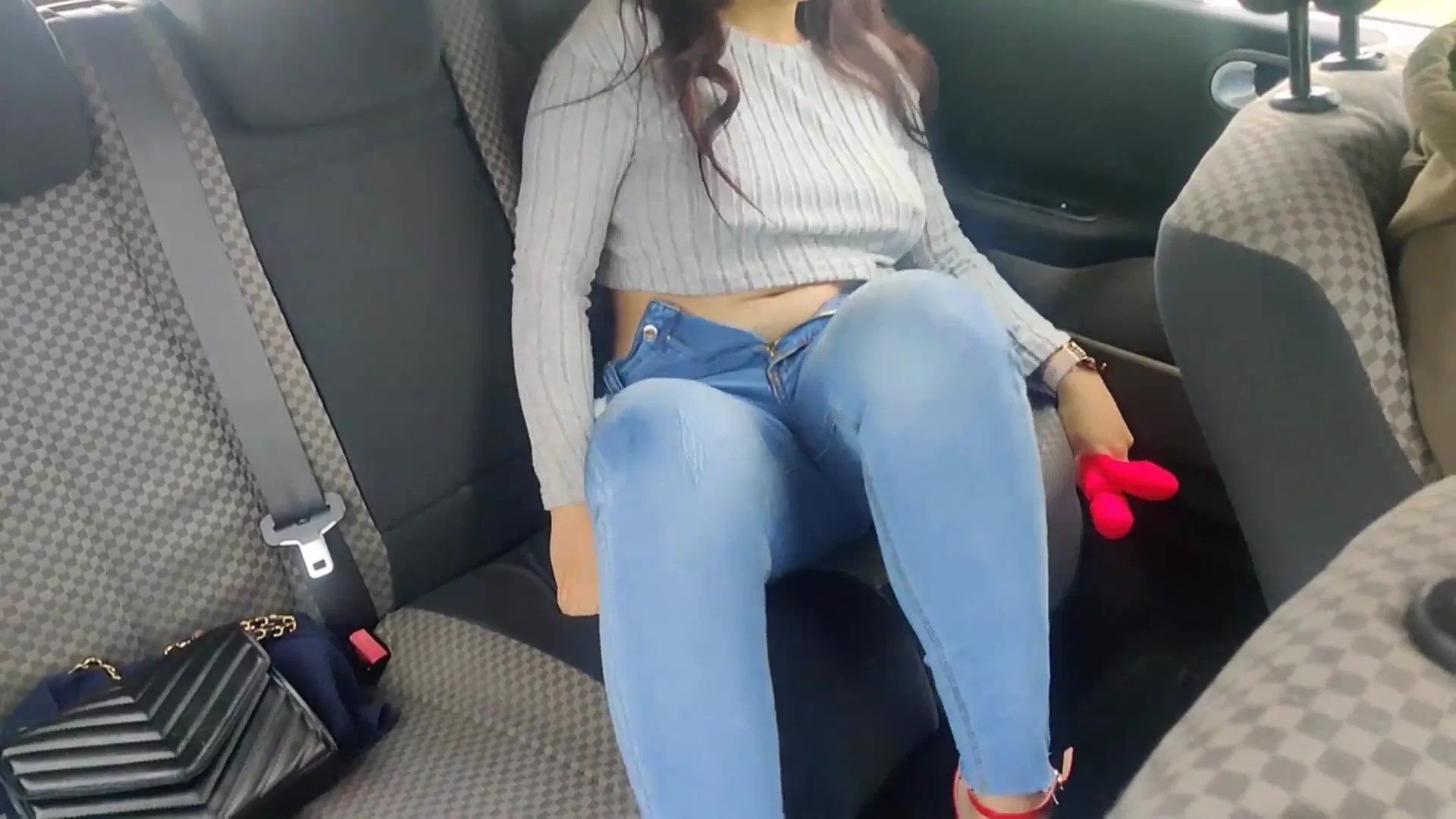 Busy worker in red heels masturbates her pussy and ass in a car taxi/uber watch online