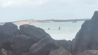 Gozando gostoso na areia da praia - Lolah Vibe - 14 image