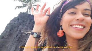 Gozando gostoso na areia da praia - Lolah Vibe