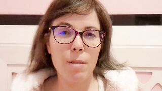 Evita Camila tiene el clitoris grande - 10 image