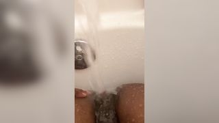 Letting the Water Play with my Pussy while I Show off my White Toes - 10 image
