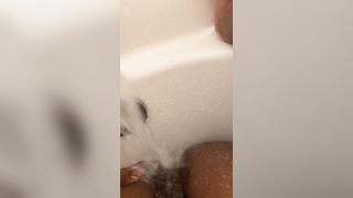 Letting the Water Play with my Pussy while I Show off my White Toes - 12 image