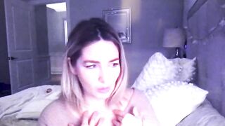 She sells farts in a Jar - 12 image