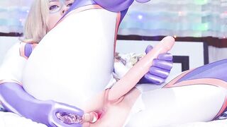 Giant slut Mount Lady tore her herosuit to make her pussy squirt after double penetration with dildos - 13 image
