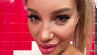 Monika Fox Christmas Fuck And Shower Pissing - 9 image