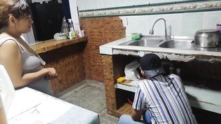 My drain breaks and I call the plumber but he seduces me and we fuck until I swallow his milk