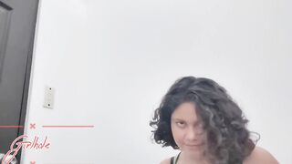 Girlhole va a la casa de su novio para que la follen pero encuentra a su amigo - 11 image