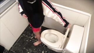 Coach, no. Coach told me to come quickly with a blowjob. - 2 image