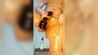 xxx in oil shower and squirt at the end - 13 image