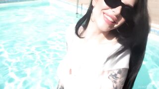 MET TEEN AT PUBLIC POOL AND ASKED TO SUCK ME DEEP IN MY ROOM. HONEY HAZE - 5 image