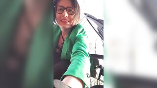 Squirt at parking area public - 3 image