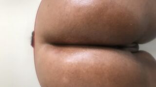 Brazilian woman naked shaking big ass very hot and taste - 1 image