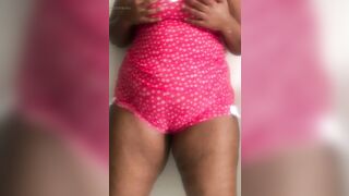 Brazilian woman naked shaking big ass very hot and taste - 13 image