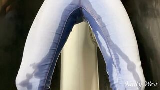 Couldn't wait any longer and peed in my jeans - 15 image
