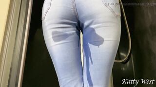 Couldn't wait any longer and peed in my jeans - 7 image