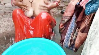Hot Rati open place bathing Localsex - 5 image