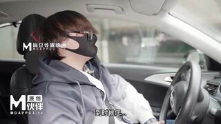 Skinny Chinese inexperienced model with big boobs and big nipples got fucked so hard by her big dick fans - 4 image