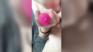 Lady's Risky public sex in car - 10 image