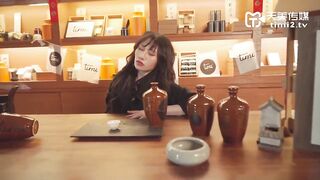 Big boobs slut Asian whore with huge boobs and big butts have a hardcore sex with stranger - 4 image