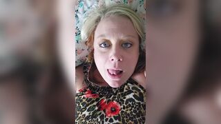 Finger fuck my squirting wet pusay