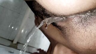 Indian School Girl Pee Viral MMS - 4 image