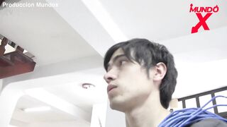 The internet technician helps the woman put on suntan lotion and fucks her hard - 7 image