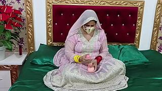 Hot Indian Mature Bride Women Fucking Pussy By Dildo - 1 image