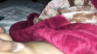 Desi girl fingering her pussy while husband on call but her boyfriend helps her by squirting fast - 3 image