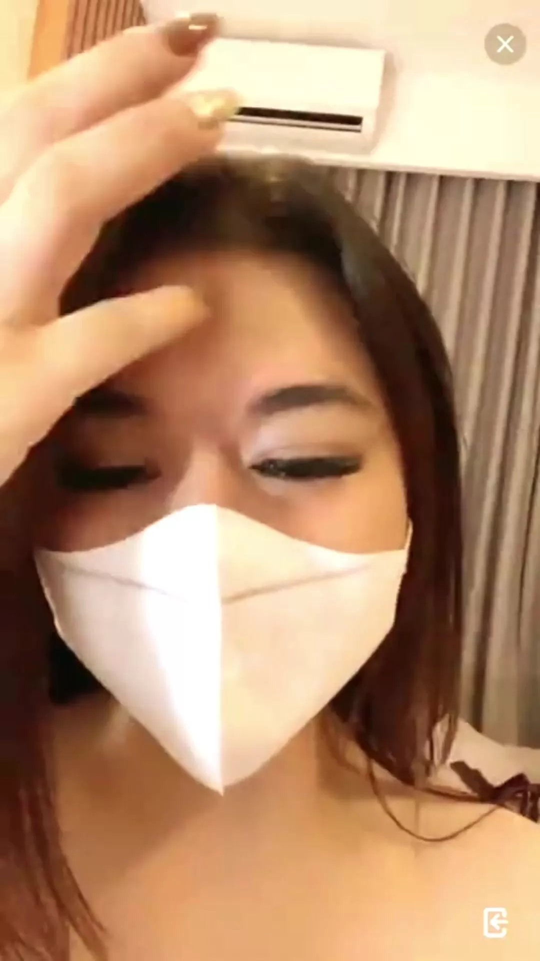 Latest Indonesia Viral girl wearing a mask is masturbating herself watch  online