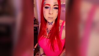 Squirtqueen Missnvus JOI + Squirt - 1 image