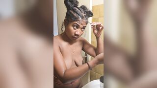 Beautiful Ebony Makes Its Toilet - 14 image