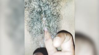 Desi bhabhi hair and hard fingering