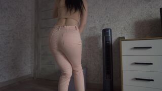 Desperation Pee in Jeans! Wetting Pants - 2 image