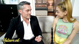 Stepdad Teaches His 18 Year Old Stepdaughter Lola Heart The Pleasures Of Sex - 2 image
