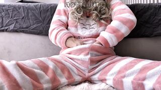 Skinny Japanese schoolgirl fingering horny hairy pussy masturbating close up and squirt orgasm - 5 image