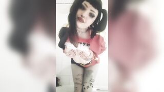 Peeing in Harley Quinn Cosplay! - 11 image