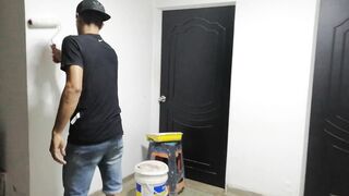 Milf with a big ass seduces the painter who was painting her house and ends up fucking with him, giving him a hard time in that - 1 image