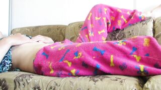I made a mask on my faces and took care of my pussy - 3 image