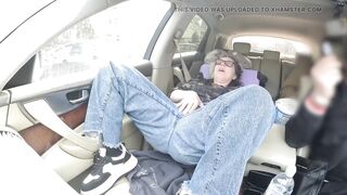Real Desperate Jeans Wetting and Squirt in My Car - 4 image