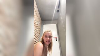 She want to fucking in public so hard