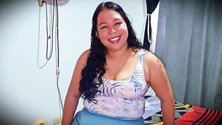 DeisyYeraldine, a naughty neighbor, gets off with a dildo in public and squirts in ecstasy