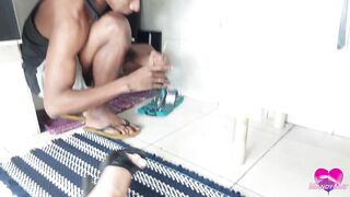 Bricklayer's intense anal pounding leads to a squirting climax for the squirting babe