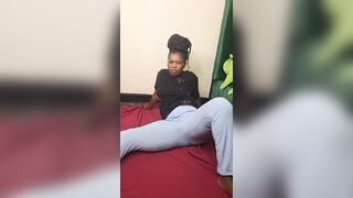 Horny babe uses mic to make her ass bounce and squirt