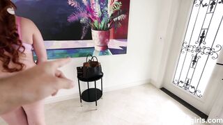 Watch Redhead beauty Did Not know she could squirt in a tight pussy casting!