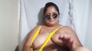 Watch this curvy Brazilian amateur get a Valentine's surprise with her slow motion BBW squirt - 11 image