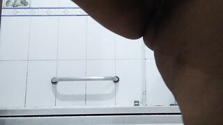 Watch Lincon's hairy pussy squirt for your fetishistic pleasure - 4 image