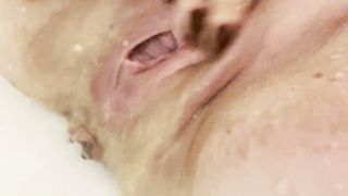 Strong orgasm with large squirt