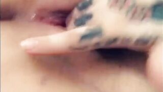 Squirting OVER AND OVER - 5 image