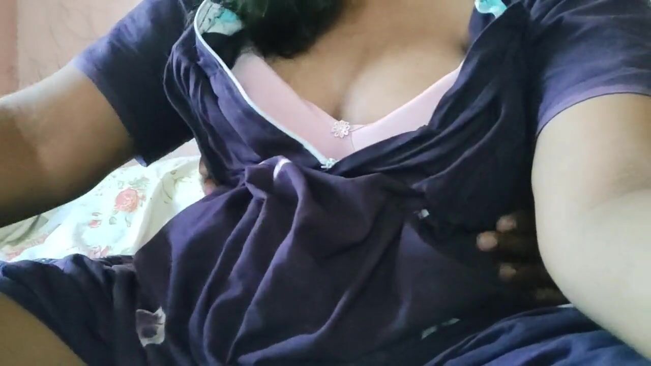 Mallu Porn Big Boobs Press In Bikini - Mallu wife boobs pressed & fingaring and Squirting watch online
